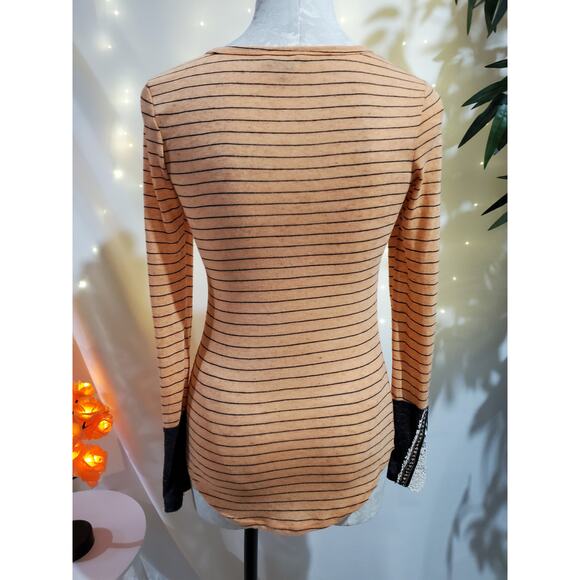 BKE Flax Striped Embroidered Crochet Cuff Long Sleeve Top Womens Size S Orange - Picture 3 of 11